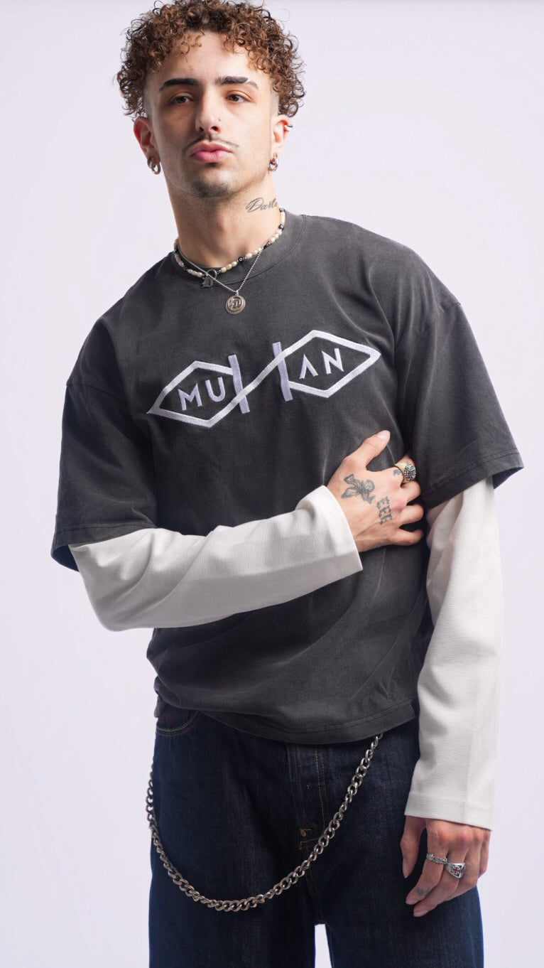 Le t-shirt à manches longues sans limites