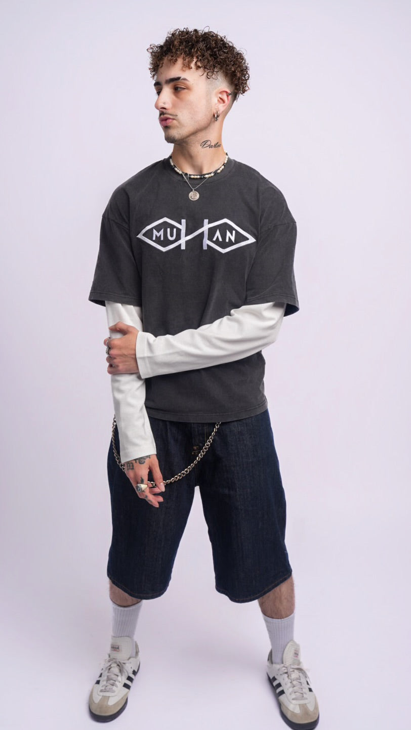 Le t-shirt à manches longues sans limites